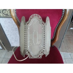 Пластмасов аплик за стена тройка - 2535
