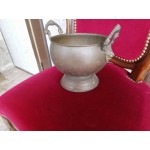 Медна патинирала кашпа от Франция с лъвски глави - 2850