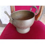 Медна патинирала кашпа от Франция с лъвски глави - 2850