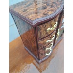Китайска музикална курия с ключ, свири но няма фигурата - 6302