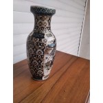 Средна китайска порцеланова ваза с капак и печат , без забележки - 6031