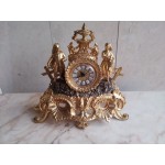Среден каминен часовник Франция, месинг в два цвята, работи с кварцов механизъм с батерия - 5779