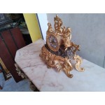 Среден каминен часовник Франция, месинг в два цвята, работи с кварцов механизъм с батерия - 5779