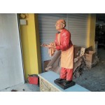 Келнер от смола с рекламна цел, липсва подноса, ръчно боядисан - 4564