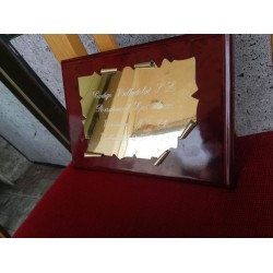Плакет месинг в  3D и махагонова основа с текст на испански - 3457