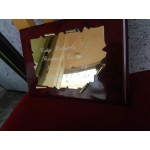 Плакет месинг в  3D и махагонова основа с текст на испански - 3457