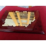 Плакет месинг в  3D и махагонова основа с текст на испански - 3457
