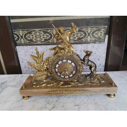 Голям каминен часовник с мрамор и ключ, мелодия на всеки час, - 3157