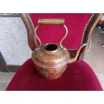Среден френски стар чайник с месингова декорация - 2728
